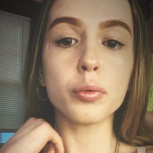 Meet your Posher, Lydia